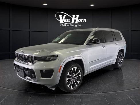 Used 2021 Jeep Grand Cherokee L Overland w/ Advanced Protech Group III AWD/4WD image 3