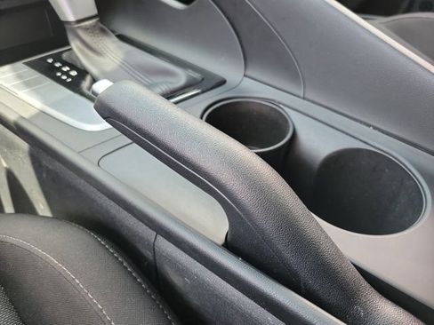 Certified 2024 Hyundai Elantra SE FWD image 26
