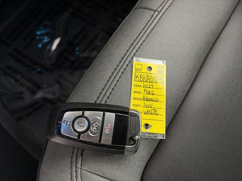 Used 2024 Ford Bronco Big Bend AWD/4WD image 32