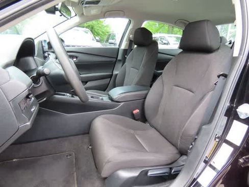 Certified 2023 Honda Accord LX image 11