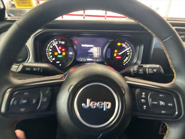 Certified 2024 Jeep Wrangler Unlimited w/ Convenience Group AWD/4WD image 47