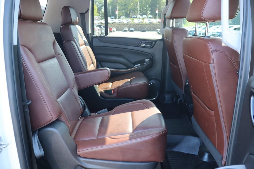 Used 2020 Chevrolet Suburban Premier w/ Premier Plus Edition AWD/4WD image 25