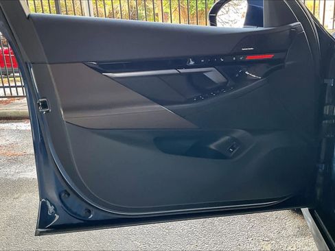 Used 2024 BMW 530i image 21