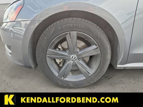 Used 2013 Volkswagen Passat 2.5 SE FWD image 9