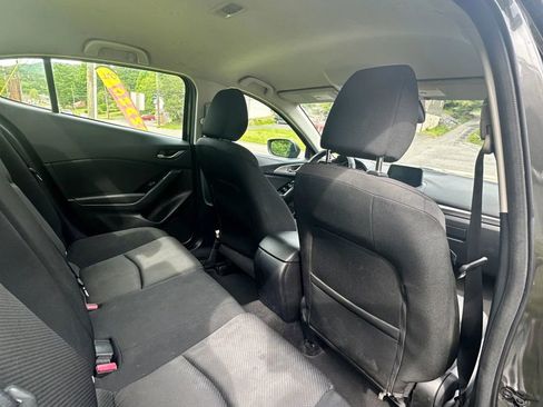Used 2018 MAZDA MAZDA3 Sport image 5