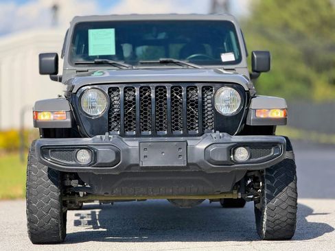 Used 2021 Jeep Gladiator Sport AWD/4WD image 3