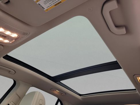 Used 2022 Mercedes-Benz GLE 350 w/ Premium Package image 17