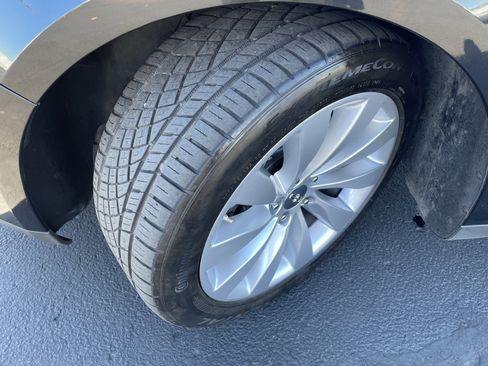 Used 2014 Lincoln MKS AWD w/ Equipment Group 101A image 9