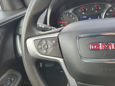 Used 2024 GMC Terrain SLE w/ Driver Convenience Package FWD image 21