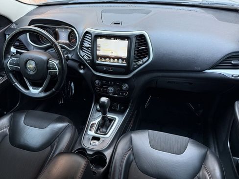 Used 2017 Jeep Cherokee Trailhawk w/ Comfort & Convenience Group image 26