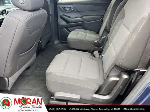 Certified 2023 Chevrolet Traverse LT FWD image 13