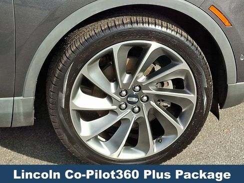 Used 2020 Lincoln Nautilus Reserve w/ Equipment Group 202A image 10
