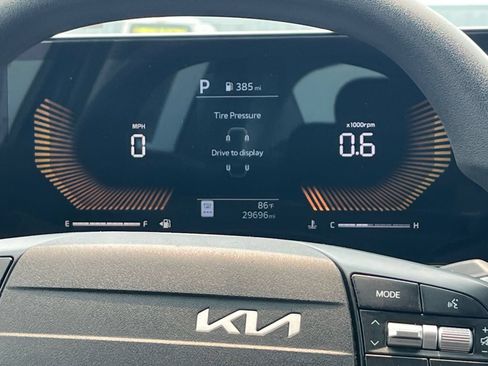 Used 2025 Kia K4 FWD image 35