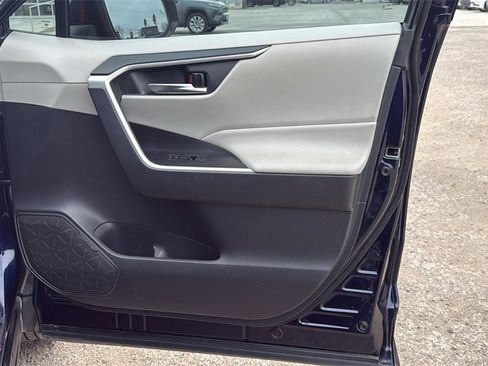 Used 2023 Toyota RAV4 XLE Premium image 27