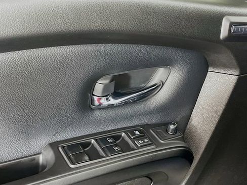 Used 2023 Nissan Titan PRO-4X w/ Pro-4x Convenience Package AWD/4WD image 19