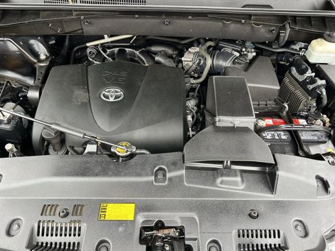 Used 2017 Toyota Highlander Limited image 28