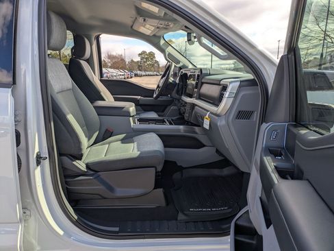 New 2026 Ford F250 XLT w/ XLT Premium Package image 37