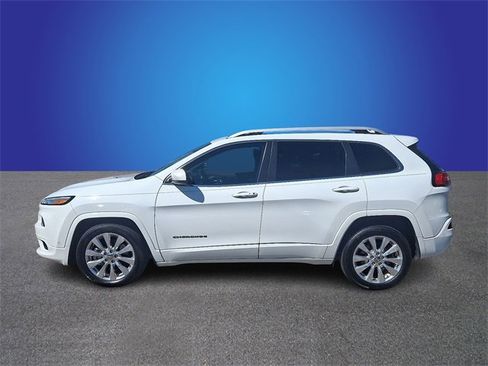 Used 2017 Jeep Cherokee Overland w/ Technology Group image 7