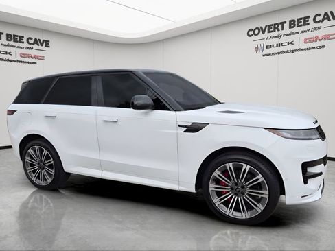 Used 2023 Land Rover Range Rover Sport SE Dynamic image 12