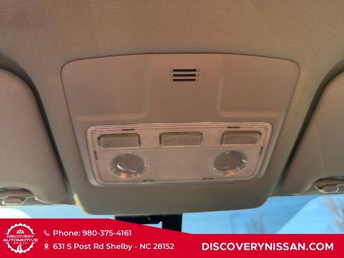 Used 2015 Toyota RAV4 LE image 27