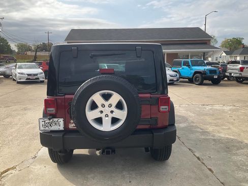 Used 2013 Jeep Wrangler Unlimited Sport w/ Connectivity Group image 4