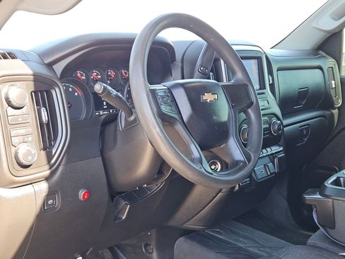 Used 2024 Chevrolet Silverado 2500 Custom w/ Custom Convenience Package image 10