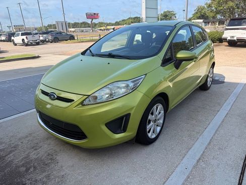 Used 2011 Ford Fiesta SE w/ 203A Rapid Spec Order Code FWD image 2