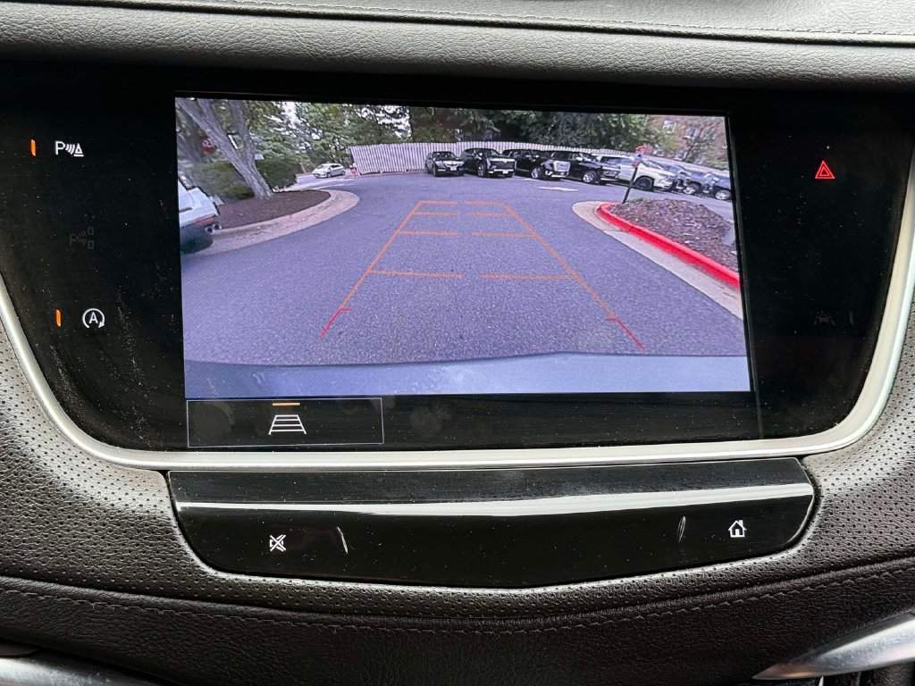 Used 2024 Cadillac XT5 Luxury w/ LPO, Floor Liner Package AWD/4WD image 7