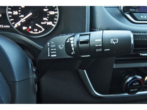 Certified 2025 Nissan Rogue SV image 21