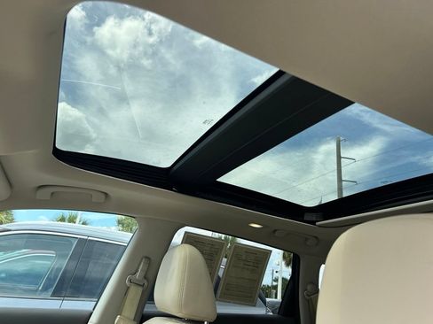 Used 2016 Nissan Murano Platinum w/ Platinum Technology Package FWD image 22