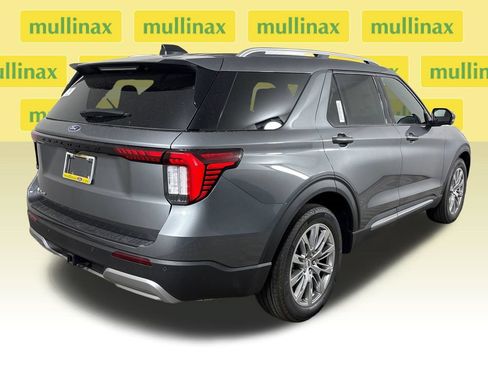 New 2026 Ford Explorer Platinum RWD image 4