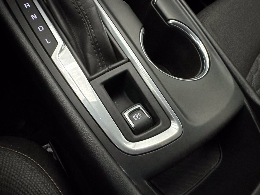 Used 2018 Chevrolet Equinox LT FWD image 31