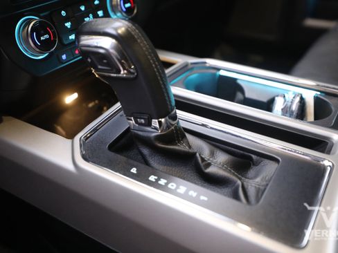 Used 2015 Ford F150 Lariat w/ Equipment Group 502A Luxury image 16