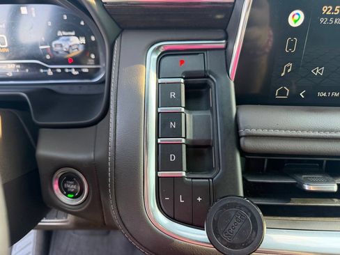 Used 2022 GMC Yukon SLE AWD/4WD image 34