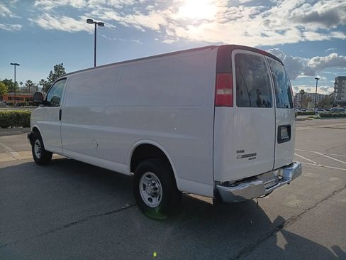 Used 2011 Chevrolet Express 2500 Extended w/ Power Package image 7