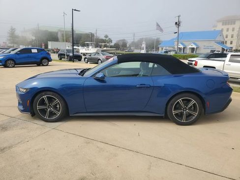 Used 2024 Ford Mustang Premium image 2