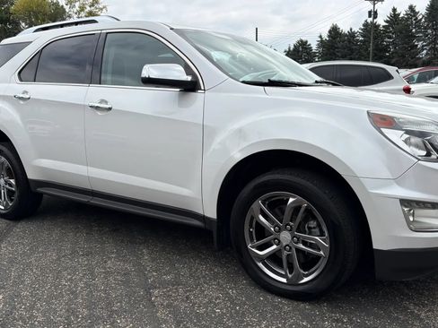 Used 2017 Chevrolet Equinox Premier w/ Enhanced Convenience Package AWD/4WD image 13