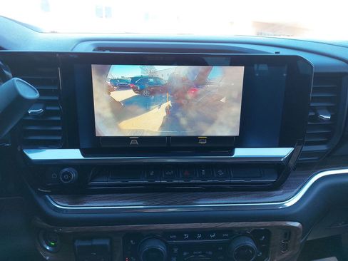 Used 2024 Chevrolet Silverado 2500 LT image 26