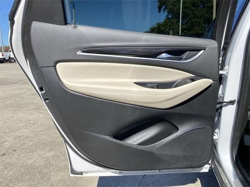 Used 2023 Buick Enclave Essence w/ Experience Buick Package image 37