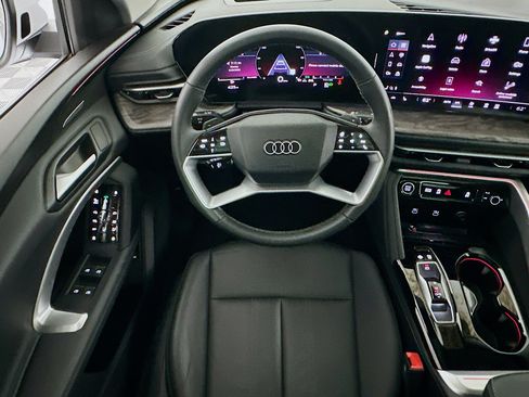 Used 2025 Audi Q5 Premium Plus AWD/4WD image 21