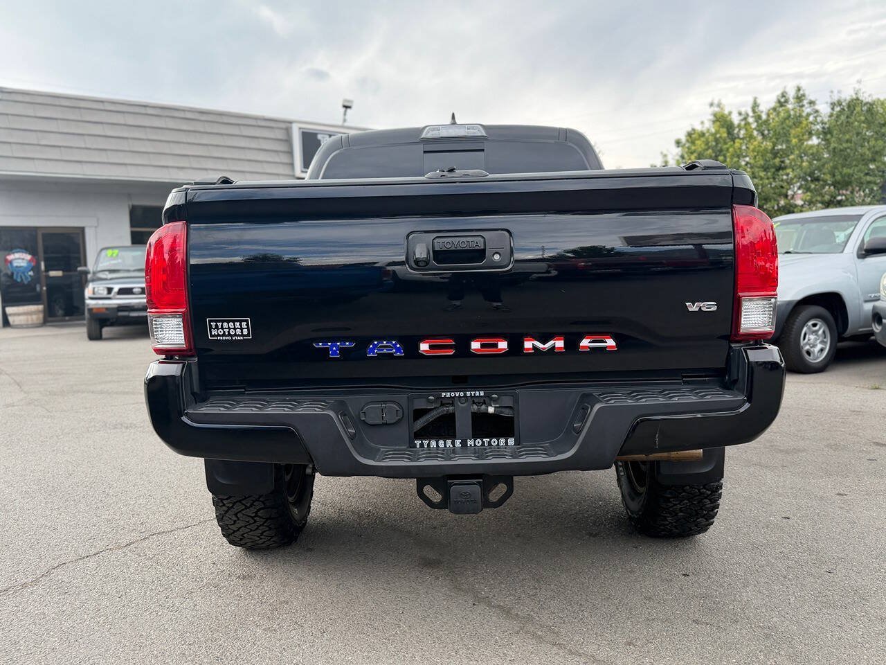Used 2017 Toyota Tacoma TRD Sport w/ Tow Package AWD/4WD image 82