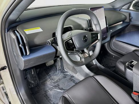 New 2026 Volvo EX30 Ultra w/ Protection Package AWD/4WD image 9