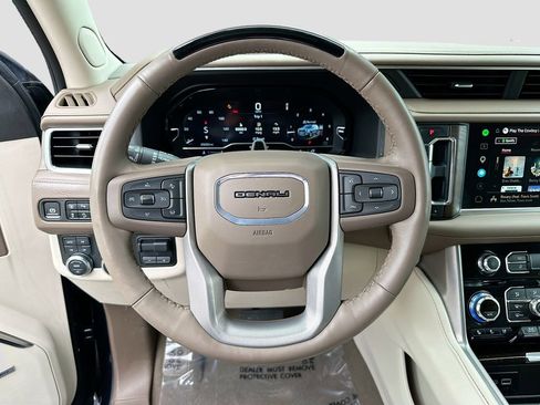 Used 2024 GMC Yukon XL Denali w/ Denali Reserve Package AWD/4WD image 12
