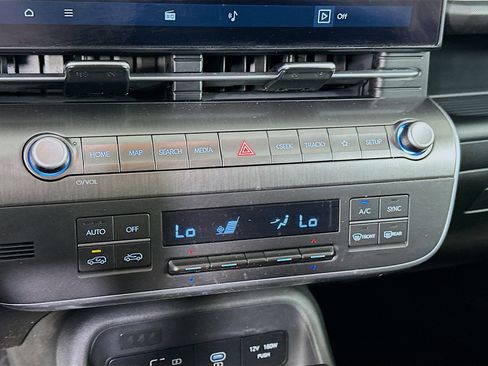 Used 2025 Hyundai Kona SEL image 23