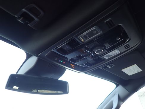 New 2026 GMC Yukon Denali w/ Sun & Power Step Package image 28