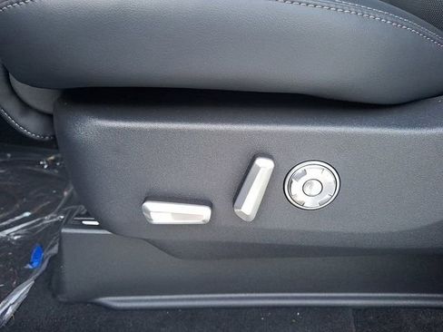 New 2025 Lincoln Navigator Reserve image 16