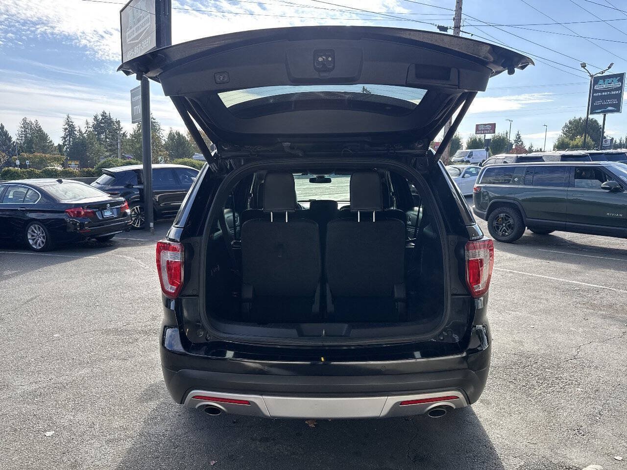 Used 2016 Ford Explorer Limited w/ Equipment Group 301A AWD/4WD image 6