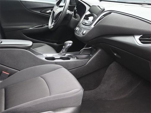 Used 2024 Chevrolet Malibu LT image 10