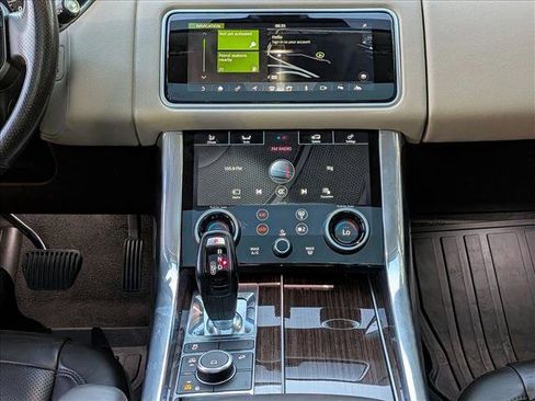 Used 2018 Land Rover Range Rover Sport HSE AWD/4WD image 10