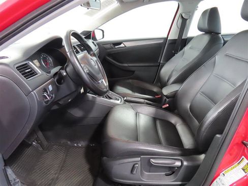 Used 2014 Volkswagen Jetta TDI image 17